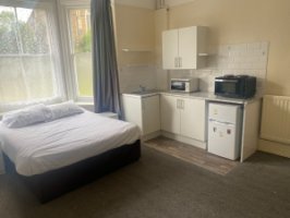 Photo Of Bedsit accommodation in Guildford