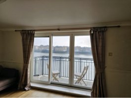 Photo Of Fantastic Room with Private Thames Balcony in Limehouse