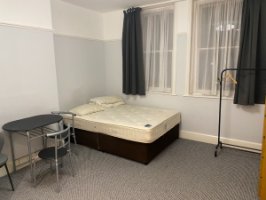 Photo Of Bedsit accommodation in Guildford