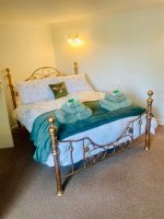 Photo Of Double room to rent to suit working professional in Paignton