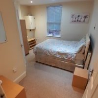 Photo Of Ensuite Furnished Double Bedroom in Flatshare in Oxton