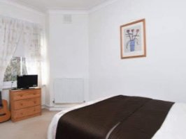 Photo Of Clean, Quiet Short/Long Term 3 in Streatham Hill
