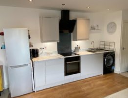Photo Of Double bedroom with Ensuite in house share in Northampton