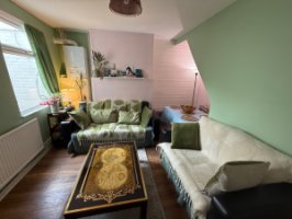 Photo Of Lovely home with Garden, 5 mins to Seven Sisters Tube in Tottenham