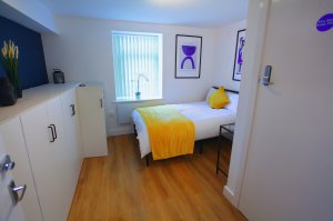 Photo Of Modern En suite -All Bills Included , HX1 in Halifax