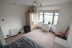 Photo Of Bright large double bedroom next to the station in Buckhurst Hill