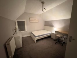 Photo Of Lovely large house with double rooms for let in Reading