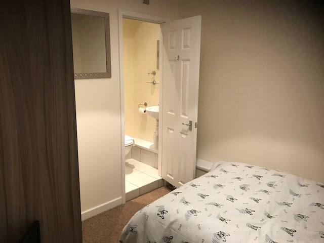 Photo 2 Of Luxury En-Suite Rooms in SN1 Area