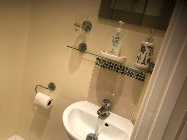 Photo 5 Of Luxury En-Suite Rooms in SN1 Area