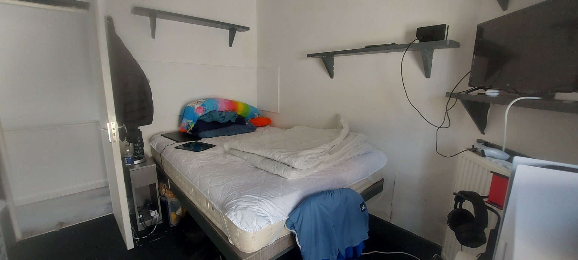 ALL BILLS INCLUDED IN RENT Well presented fully furnished room in a