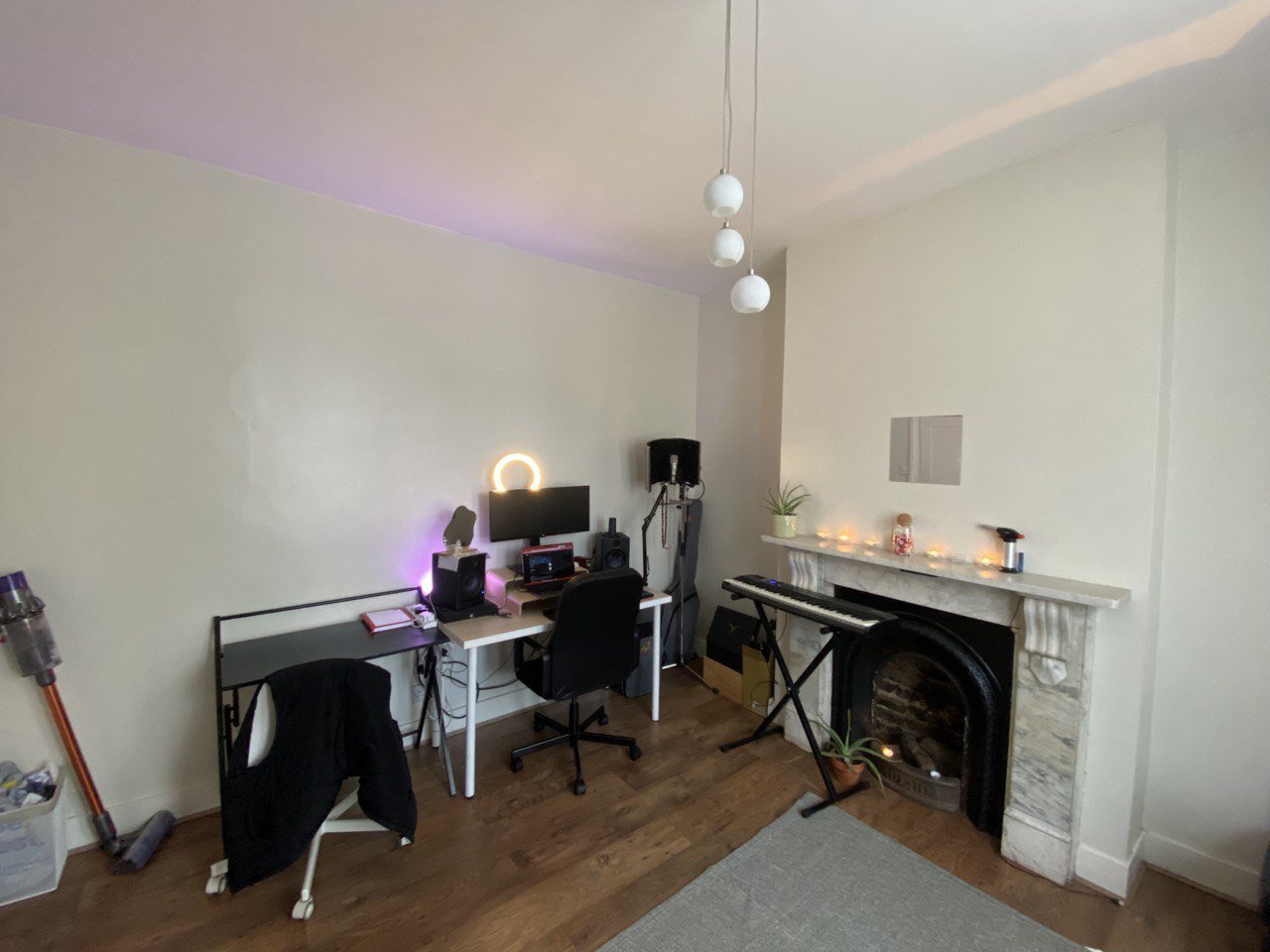 Photo 4 Of Spacious Room in a 4 bed house