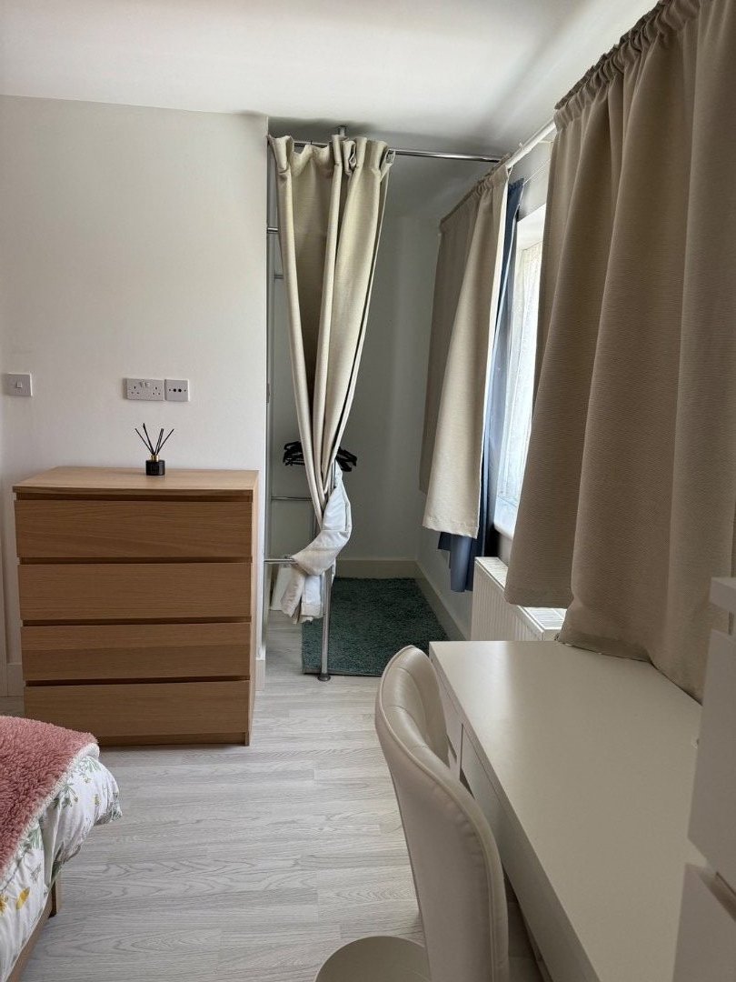 Photo 2 Of Comfortable double room for rent