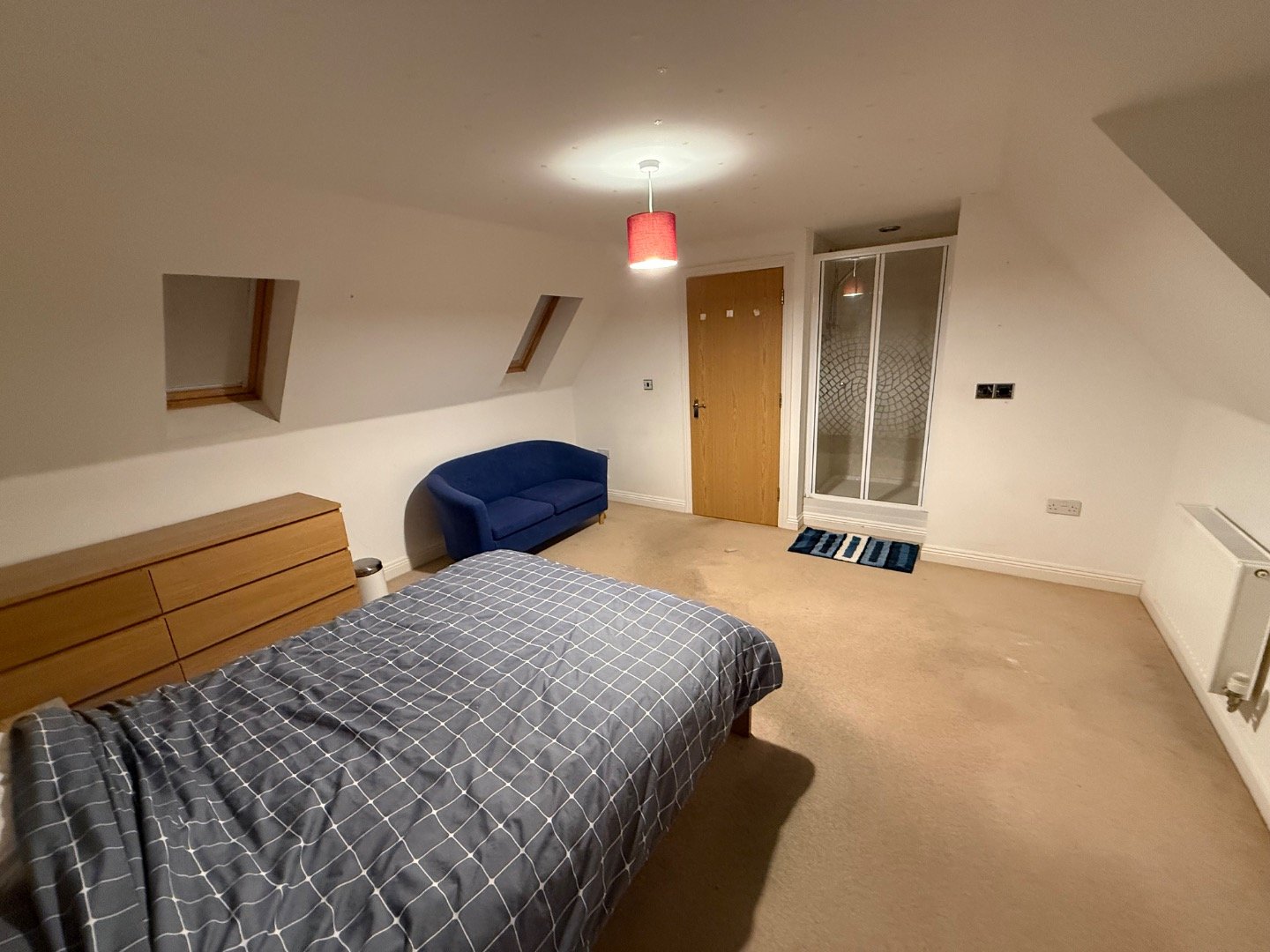 Photo 3 Of Generous Double room